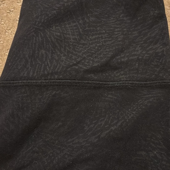 Lululemon Groove Flare Pant Ripple Emboss Black size 6 style lw5ezbs - Picture 4 of 7